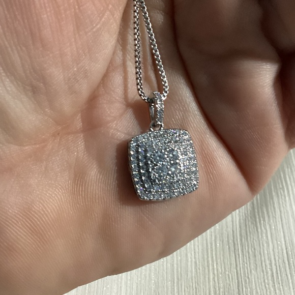 - 💎Cz Diamond Pendant Necklace - Picture 3 of 16